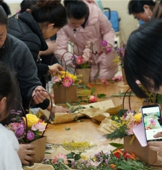 精准康复   人文关怀！康复科为功能障碍患者开展“插花”康复活动